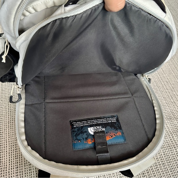 north face asphalt grey backpack THE Vault Backpack, OZNICO Durable 31L backpack with FlexVent suspension THE NORTH FACE Recon Everyday